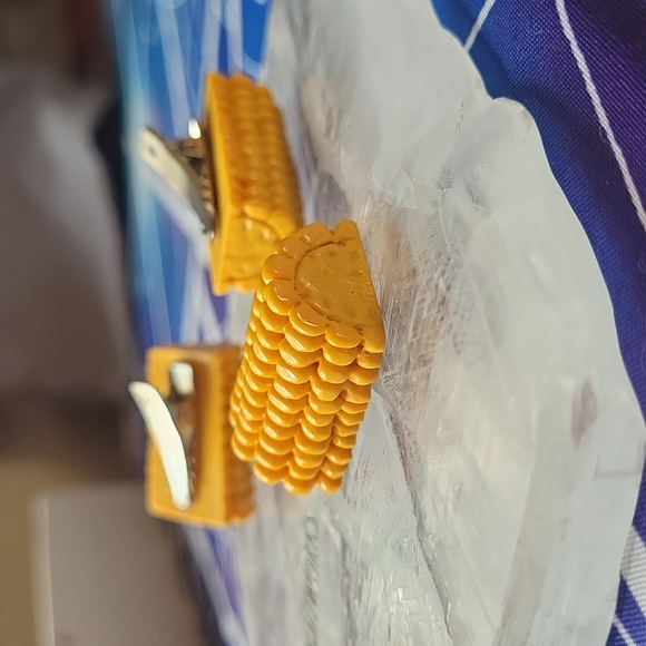 🌽 CORN!! Hairclips - Picture 3 of 5
